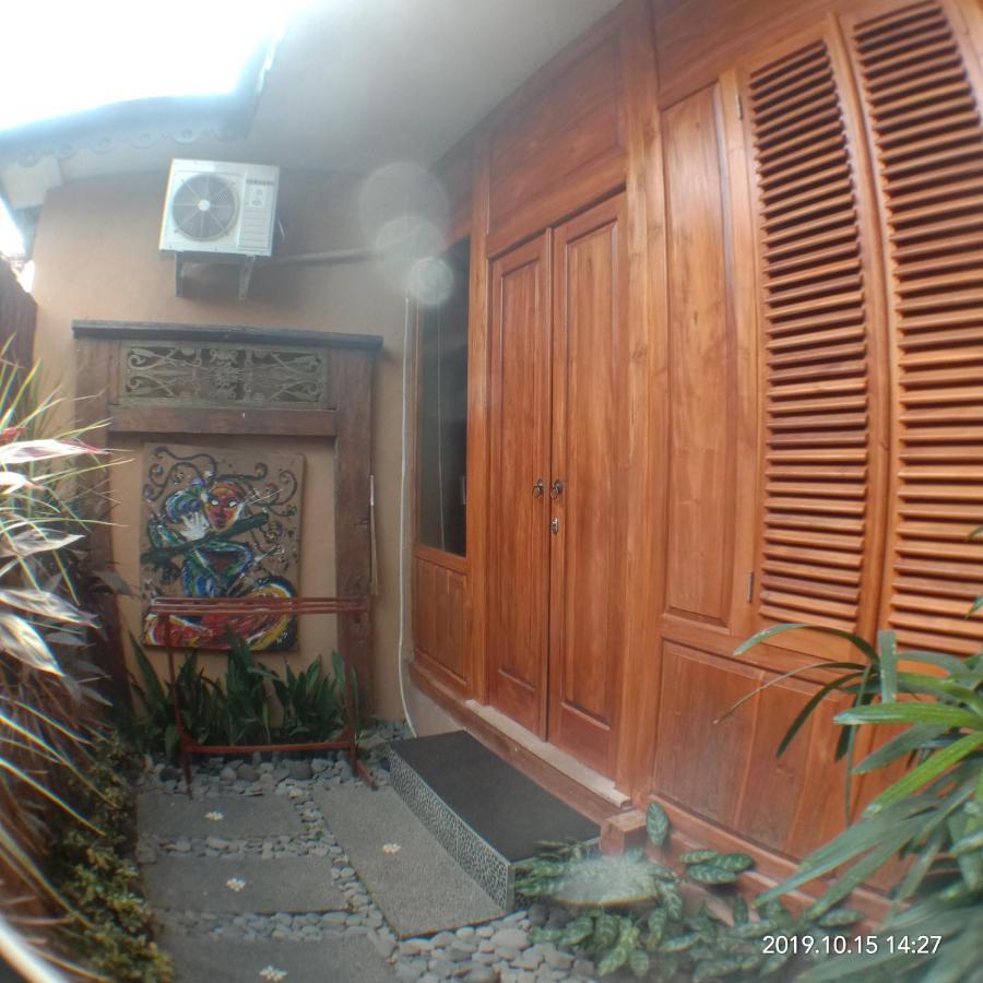巴厘岛乔格罗别墅旅馆 Penatih 外观 照片
